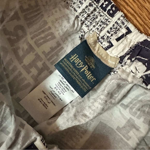 POTTERY BARN TEEN Harry Potter "Daily Prophet" Pajama Pants - Picture 5 of 7